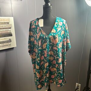 Emily Wonder Floral  Paisley V-Neck Top
